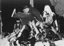 Stage diving